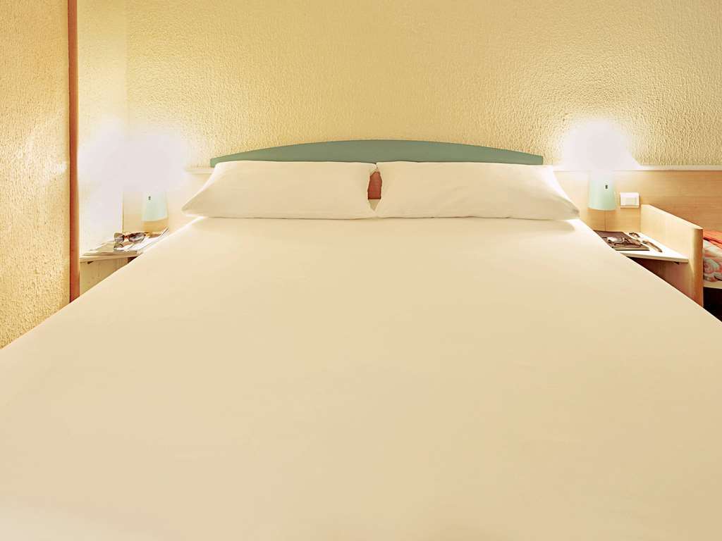 Ibis Poitiers Beaulieu Hotell Rum bild