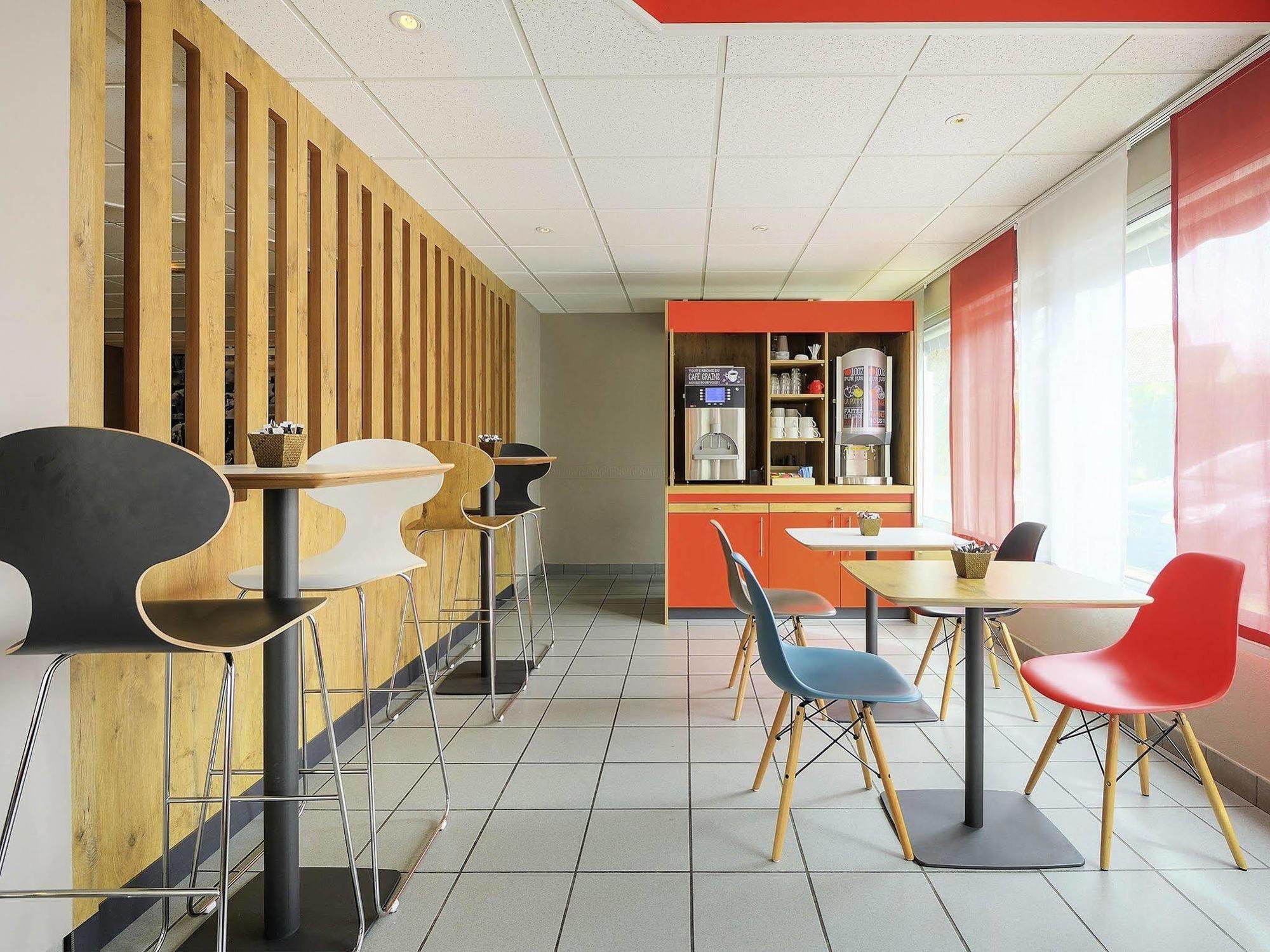 Ibis Poitiers Beaulieu Hotell Exteriör bild